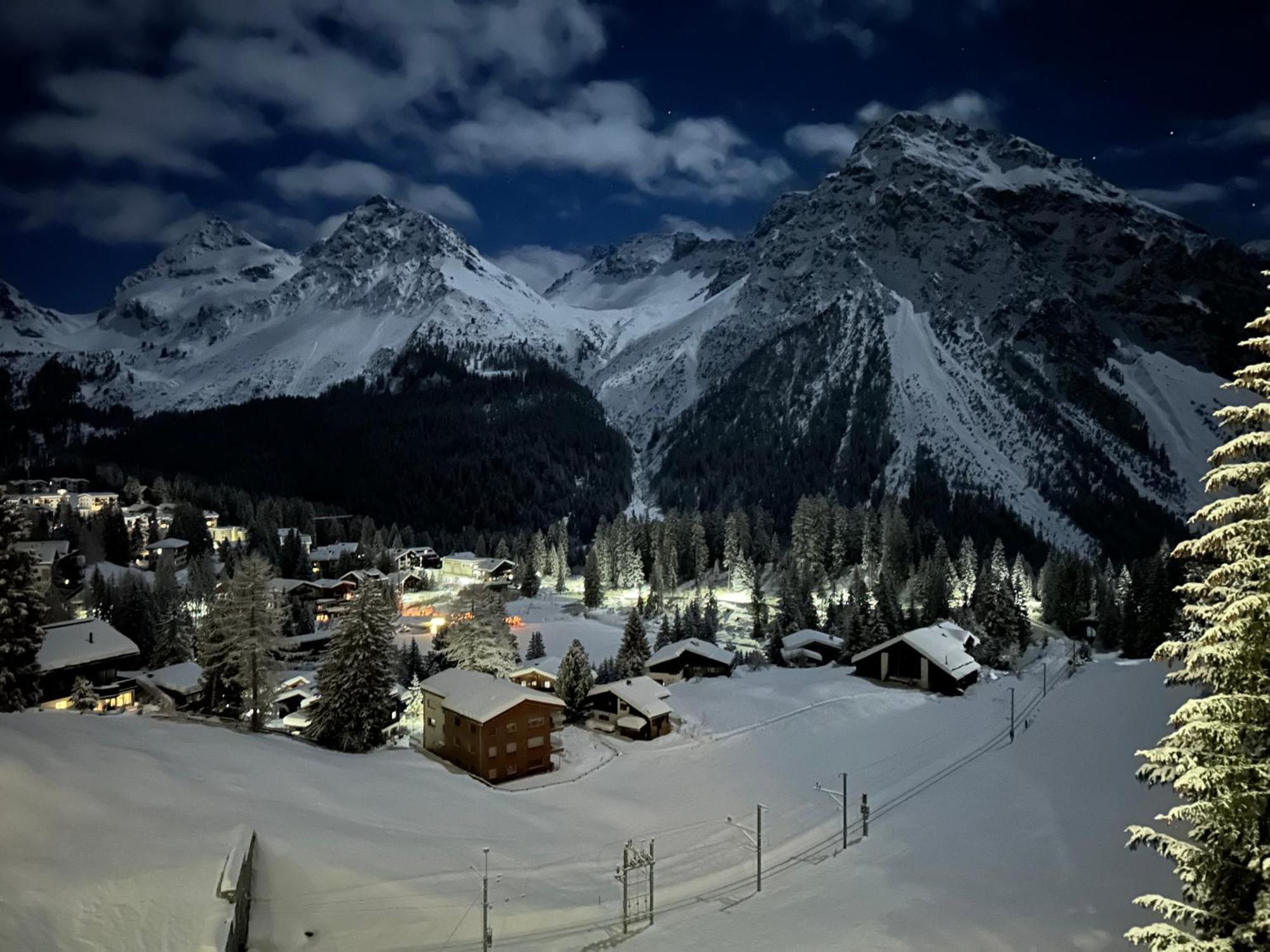 The Window To The Mountains * Arosa
